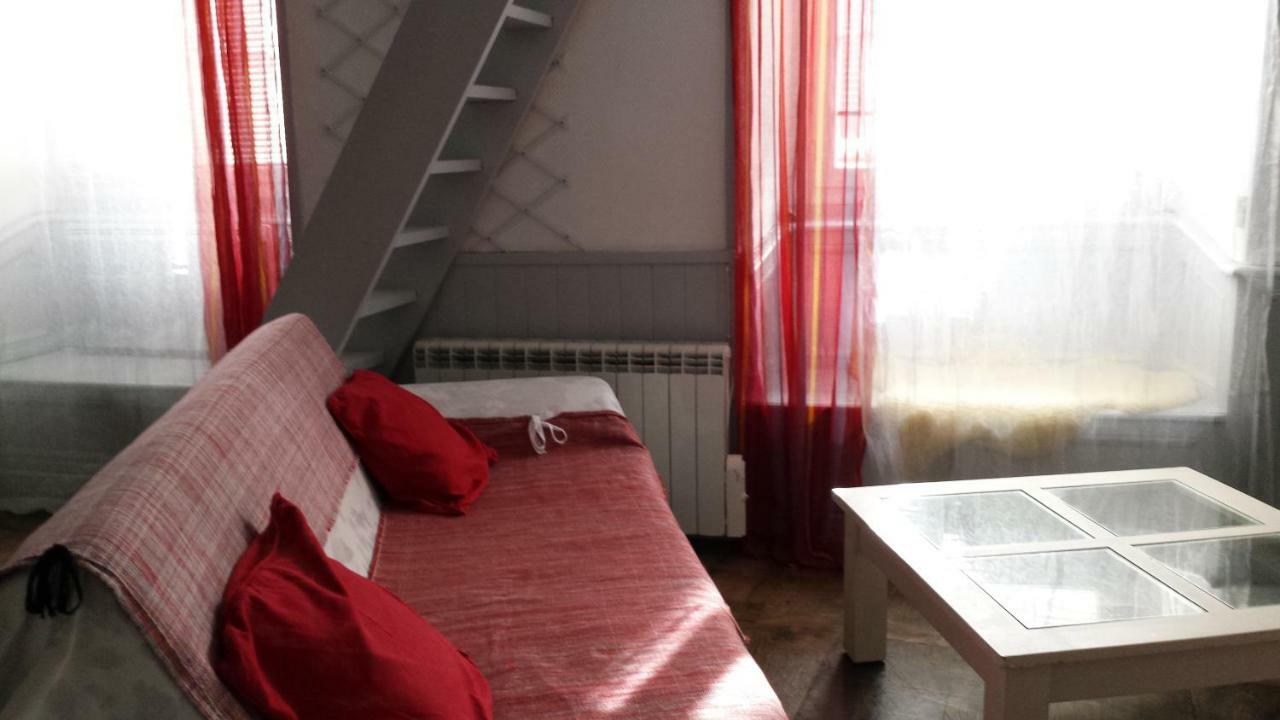 Coquet Studio En Mezzanine Nuit Pour 2 Personnes Saint-Girons  Extérieur photo