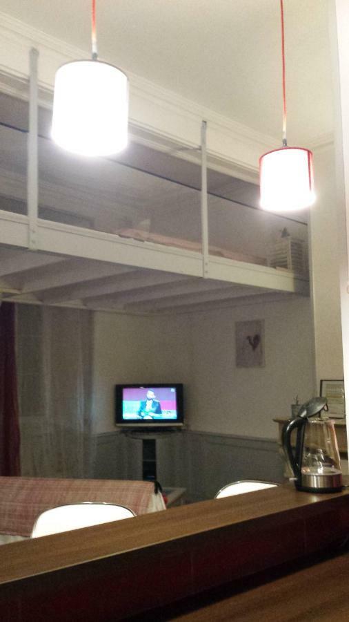 Coquet Studio En Mezzanine Nuit Pour 2 Personnes Saint-Girons  Extérieur photo