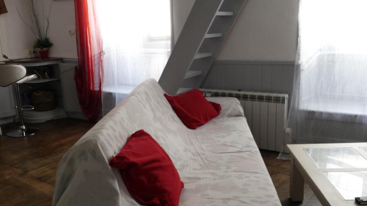 Coquet Studio En Mezzanine Nuit Pour 2 Personnes Saint-Girons  Extérieur photo